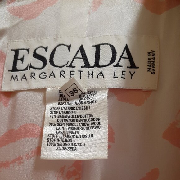 Escada Margaretha Ley Pink Vintage Jacket Cute! *Flower Buttons!* Sz 36 VINTAGE! - Picture 6 of 6